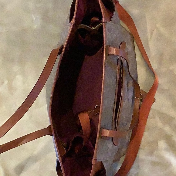 COACH Women’s Signature Canvas Bag - Picture 5 of 14